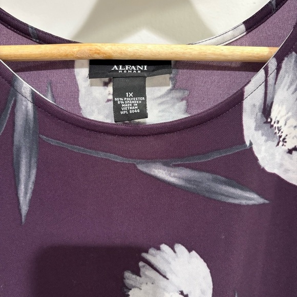 Alfani Plum and White Floral Sleeveless Blouse Plus Size - Picture 6 of 6